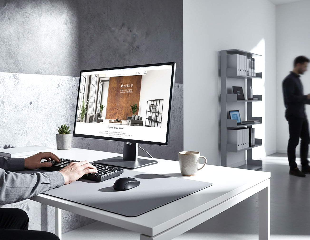 Büro mit glamur Seite auf den Monitor