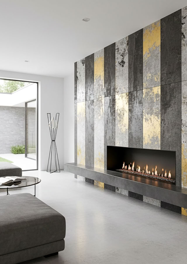 Eine moderne Wohnzimmer mit Effektspachtel Wand mit vertikalen Streifen Silber, Gold und Smoke